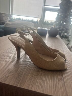 le chateau Beige/Tan Slingback Peep-Toe Heels